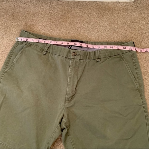 Black Brown 1826 Army Green Flat Front Short - 40 - Picture 5 of 13